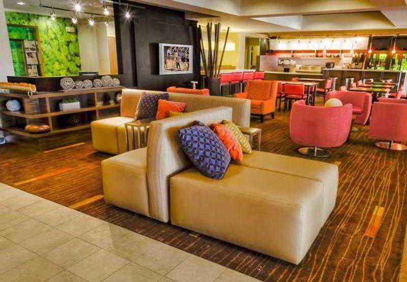 Готель Courtyard By Marriott Bloomington Normal Ресторан фото