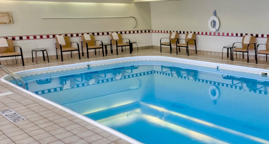 Готель Courtyard By Marriott Bloomington Normal Екстер'єр фото