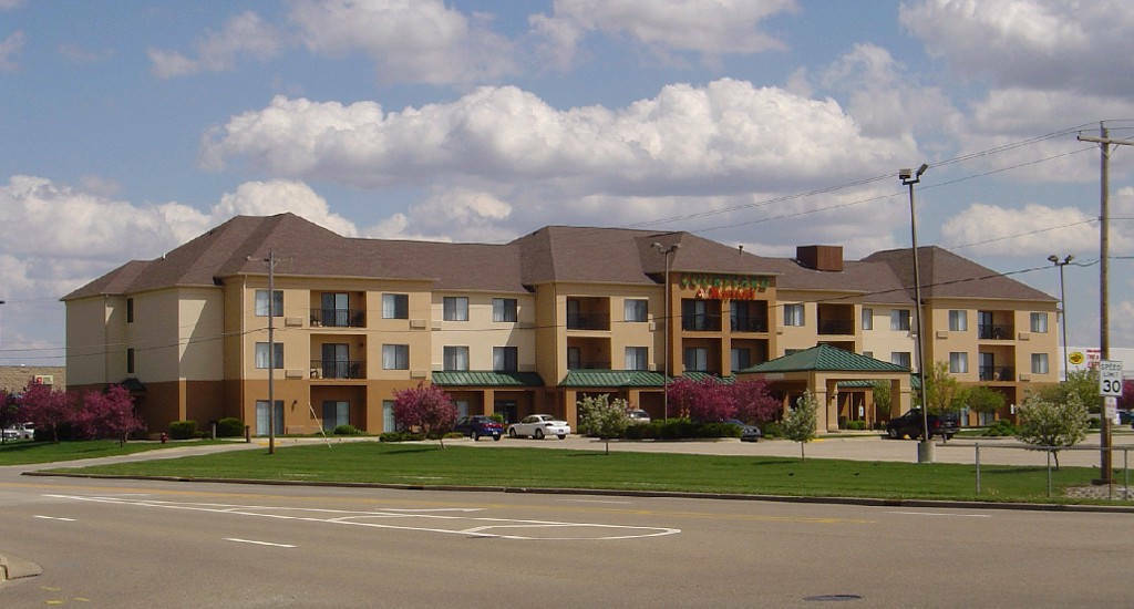 Готель Courtyard By Marriott Bloomington Normal Екстер'єр фото